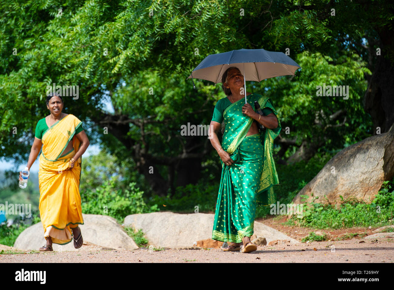 Chennai women hi-res stock photography and images - Alamy