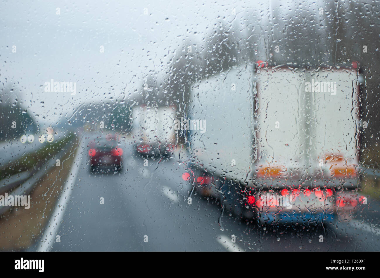 traffic in the rain Stock Photo