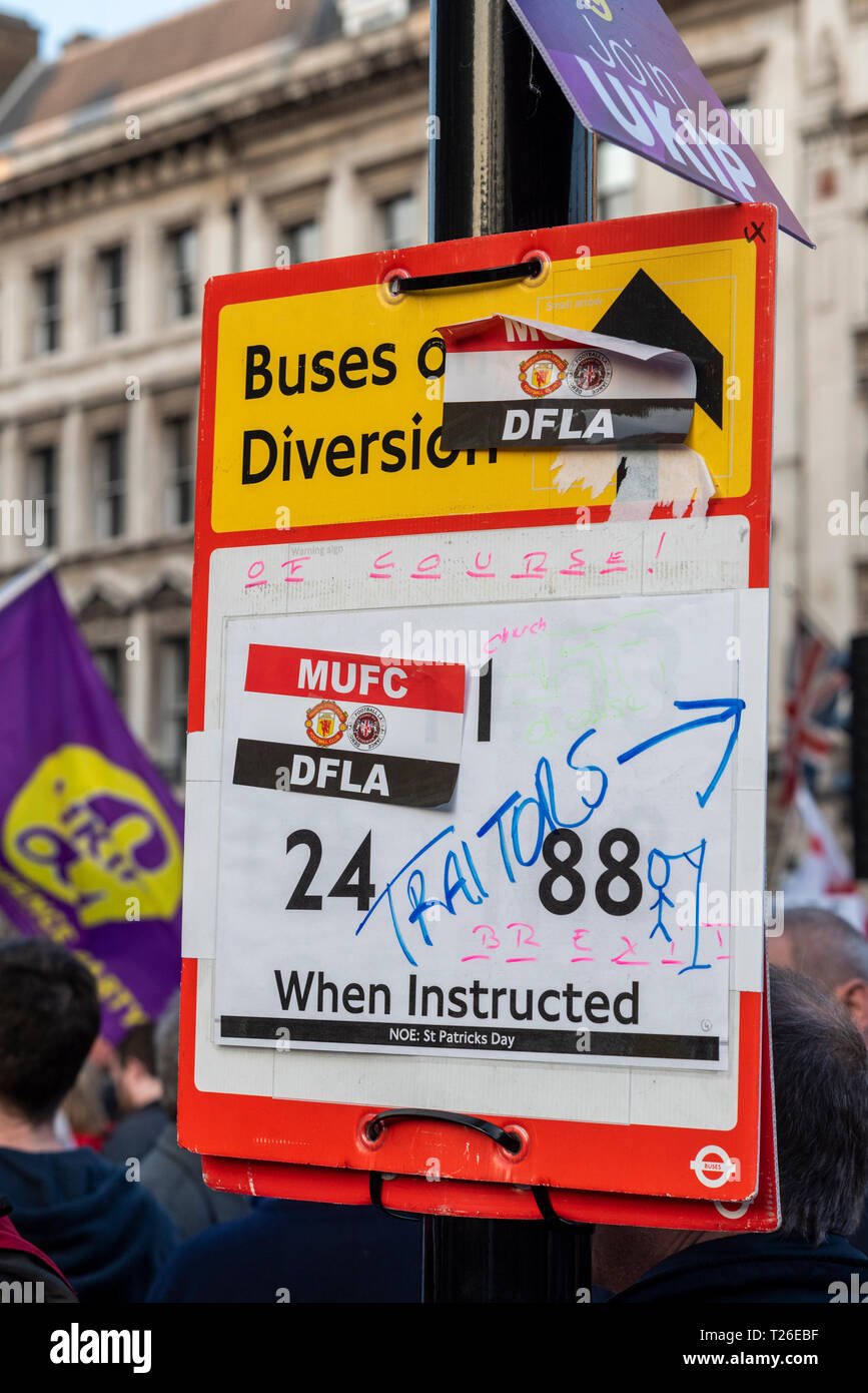 Threatening message to members of parliament. Hangman. Traitors. Apparent death threat to MPs warning on buses on diversion sign during Brexit protest Stock Photo