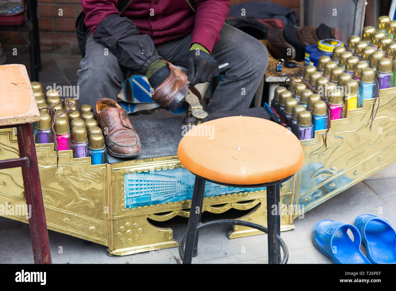 shoe painter near me