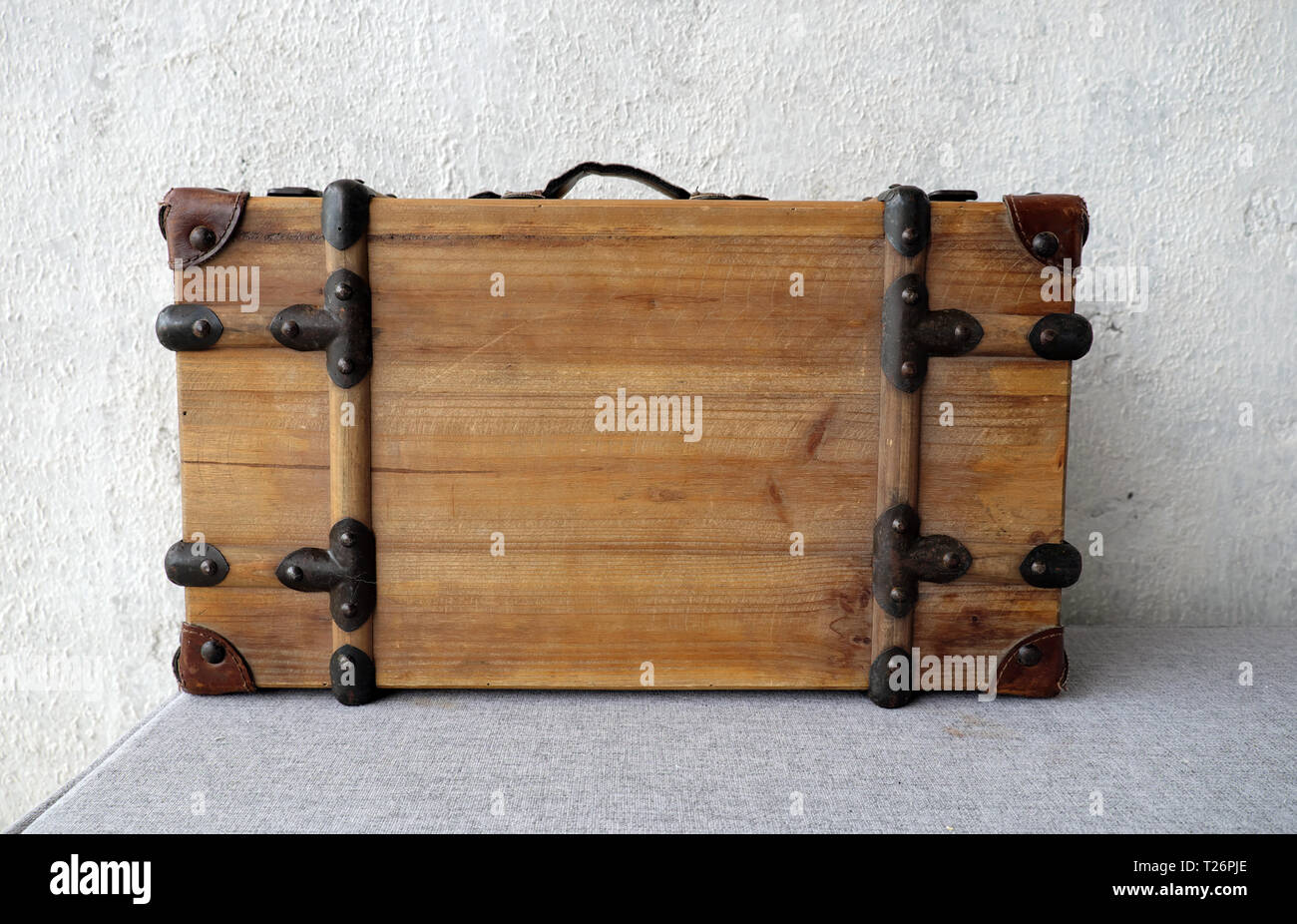 Old suitcase. travel bag vintage style Stock Photo Alamy
