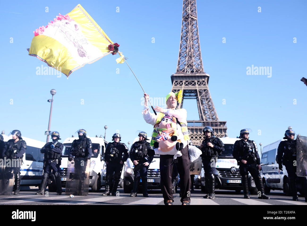 Gilets Jaunes Paris Stock Photos Gilets Jaunes Paris Stock