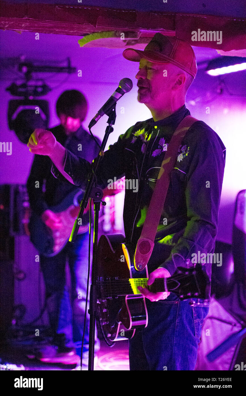 Glasgow, UK. 29 March 2019. The Reverse Cowgirls, in concert, performing psych-tinched garage rock music at a packed Broadcast in Glasgow.  PICURED: (left-right) Stephen Cafferty; Hugh Mclachlan  Band Members: Hugh Mclachlan - Singer Stephen Cafferty - Guitar Alaine Walls -  Bass John Gordon - Drums Credit: Colin Fisher/Alamy Live News Stock Photo
