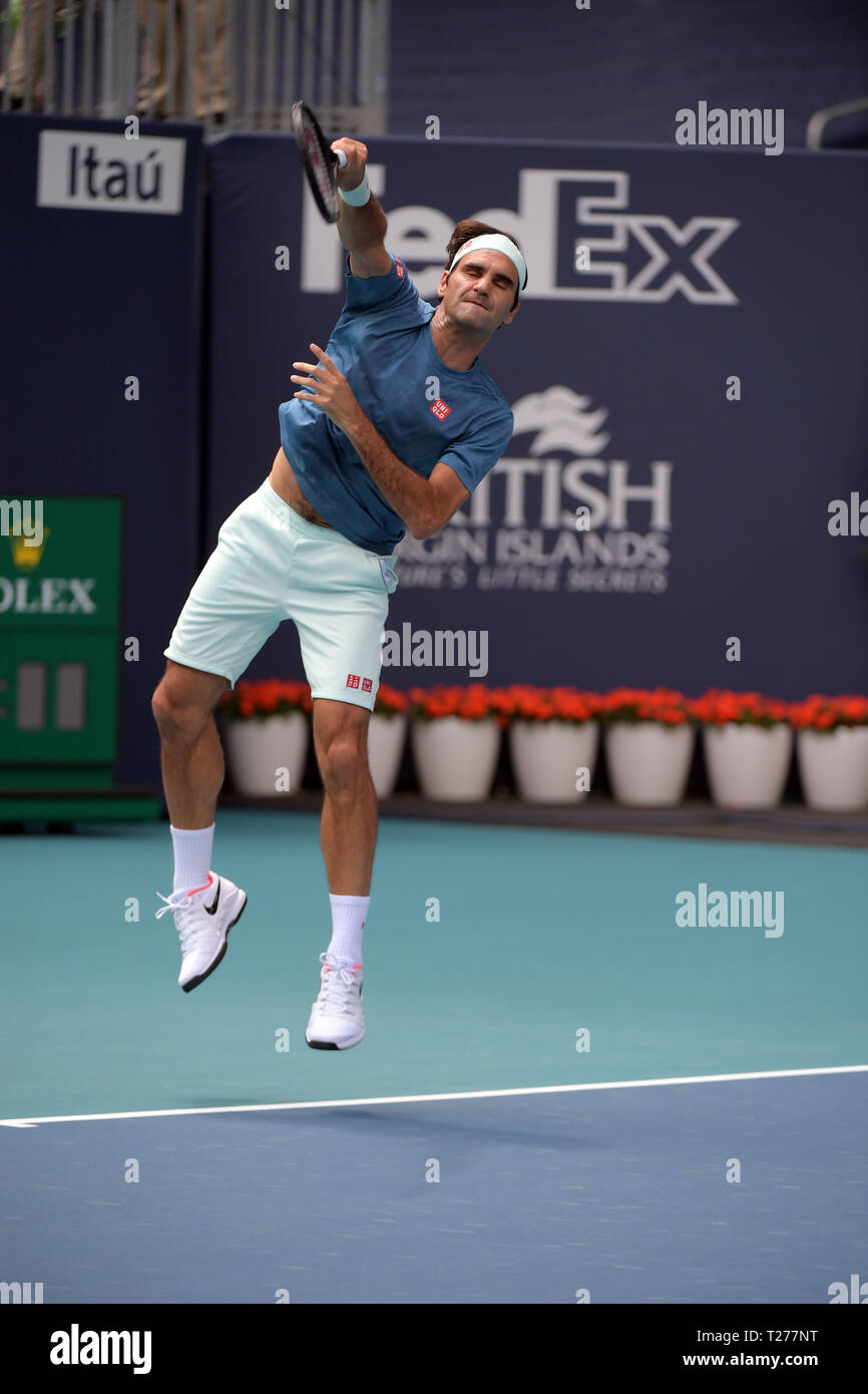 Florida, USA. 30th March 2019. Roger Federer on the practice court during  day thirteen of the Miami Open tennis on March 30, 2019 in Miami Gardens,  Florida. People: Roger Federer Credit: Storms