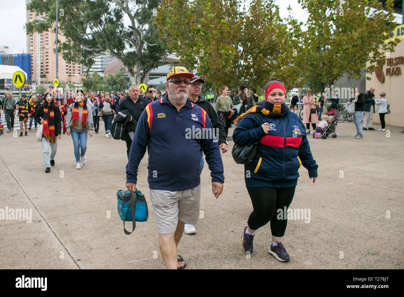 Adelaide Australia 31st March 2019.  Fans arrive at the Adelaide Oval for the 2019 AFL Women's Grand Final between Adelaide Crows and Carlton Football Club. The AFLW is an Australian rules football league for female players with the first season of the league began in February 2017 Credit: amer ghazzal/Alamy Live News Stock Photo