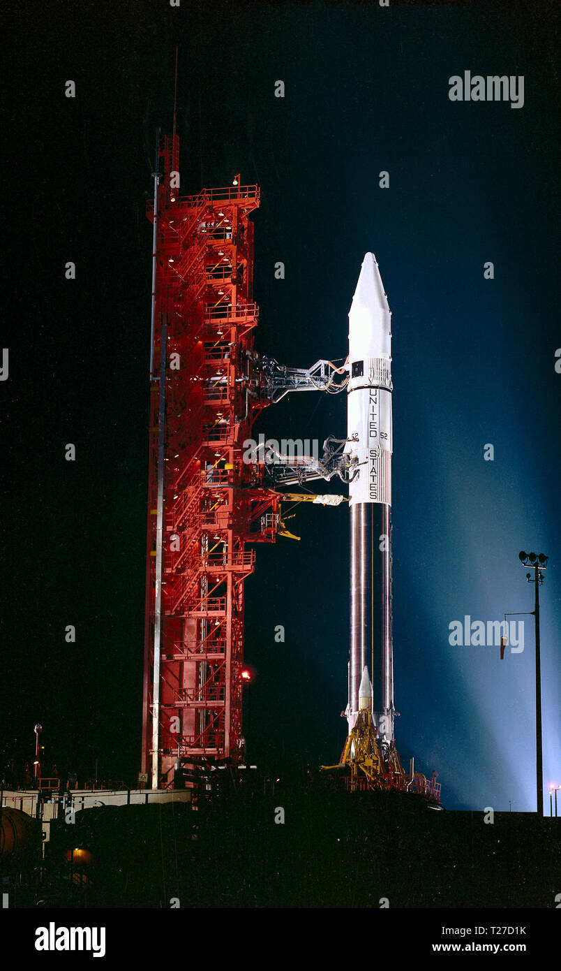 NASA/CENTAUR, PRE-LAUNCH VIEW ATLAS-CENTAUR 52 WITH HEAD-2 SPACECRAFT, COMPLEX 36B (HIGH ENERGY ASTRONOMY OBSERVATORY) NOVEMBER 13, 1978. Stock Photo