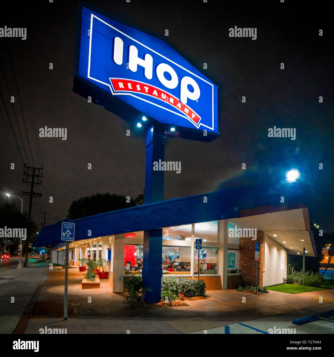 Driving IHOP Restaurant Los Angeles Cali, Stock Video