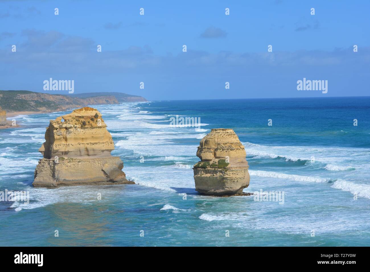12 Rocks Look Out This is a photo to the left of Castle Rock, The Twelve Apostles lookout ...