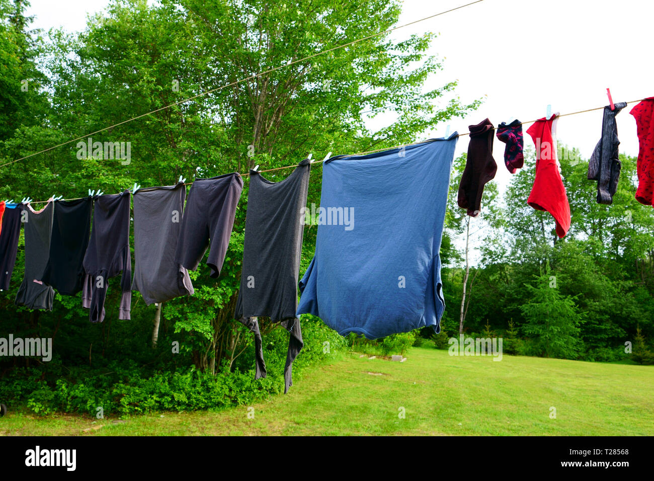 Clothesline Wind Stock Photos & Clothesline Wind Stock Images Alamy