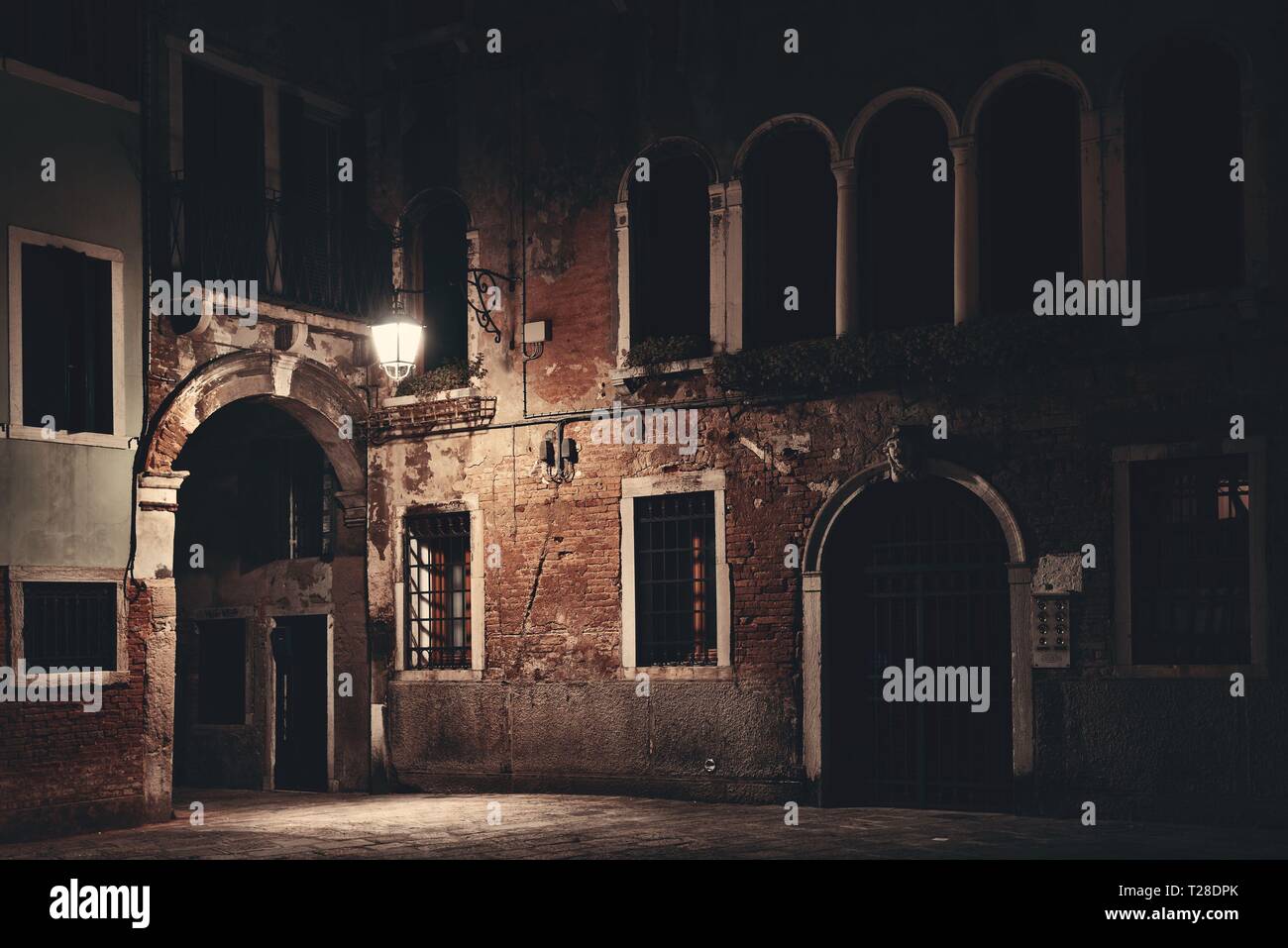 Venice alley night historical hi-res stock photography and images - Alamy