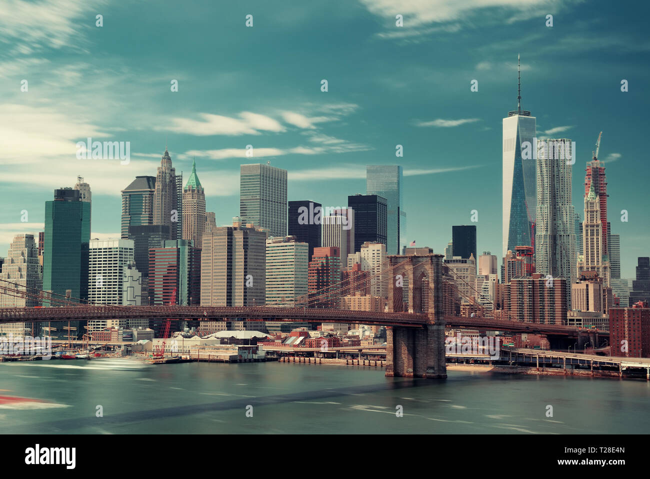 Brooklyn Bridge and downtown Manhattan skyline in New York City Stock ...
