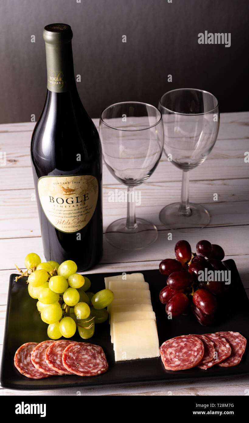 Dessert wines hires stock photography and images Alamy
