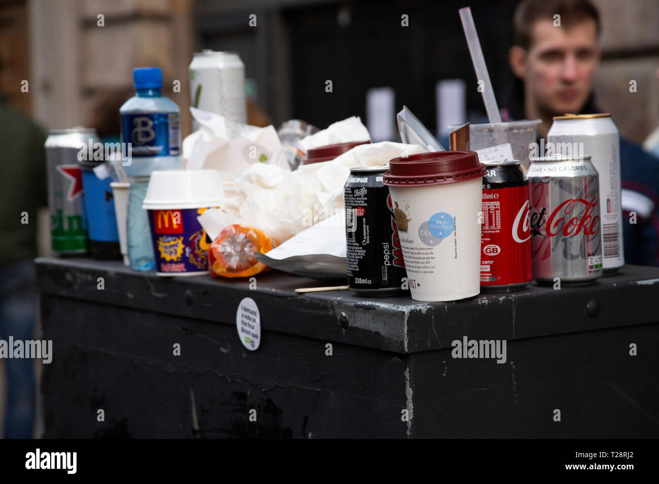 Overflowing litter bins hi-res stock photography and images - Alamy