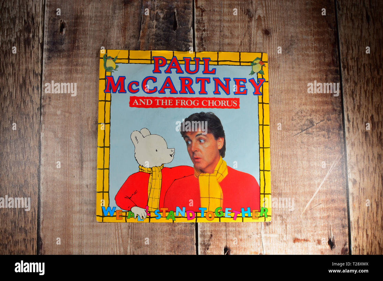 Paul McCartney and the Frog Chorus, 7inch single Stock Photo Alamy