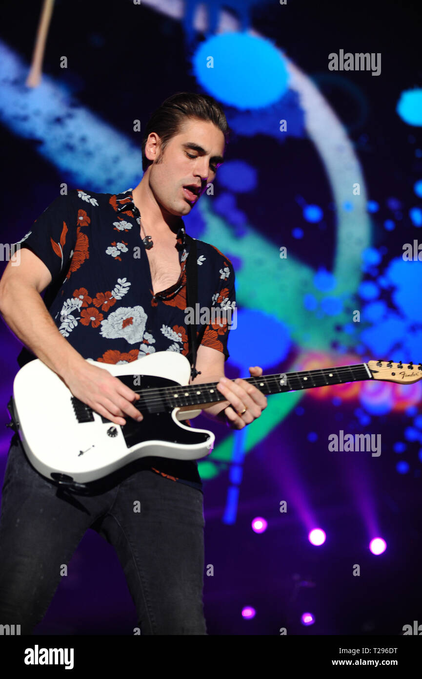 London, UK. 30th March 2019. Charlie Simpson of Rock band Busted seen performing live on stage during their Halfway there tour 2019 at Wembley SSE Arena London. Credit: SOPA Images Limited/Alamy Live News Stock Photo