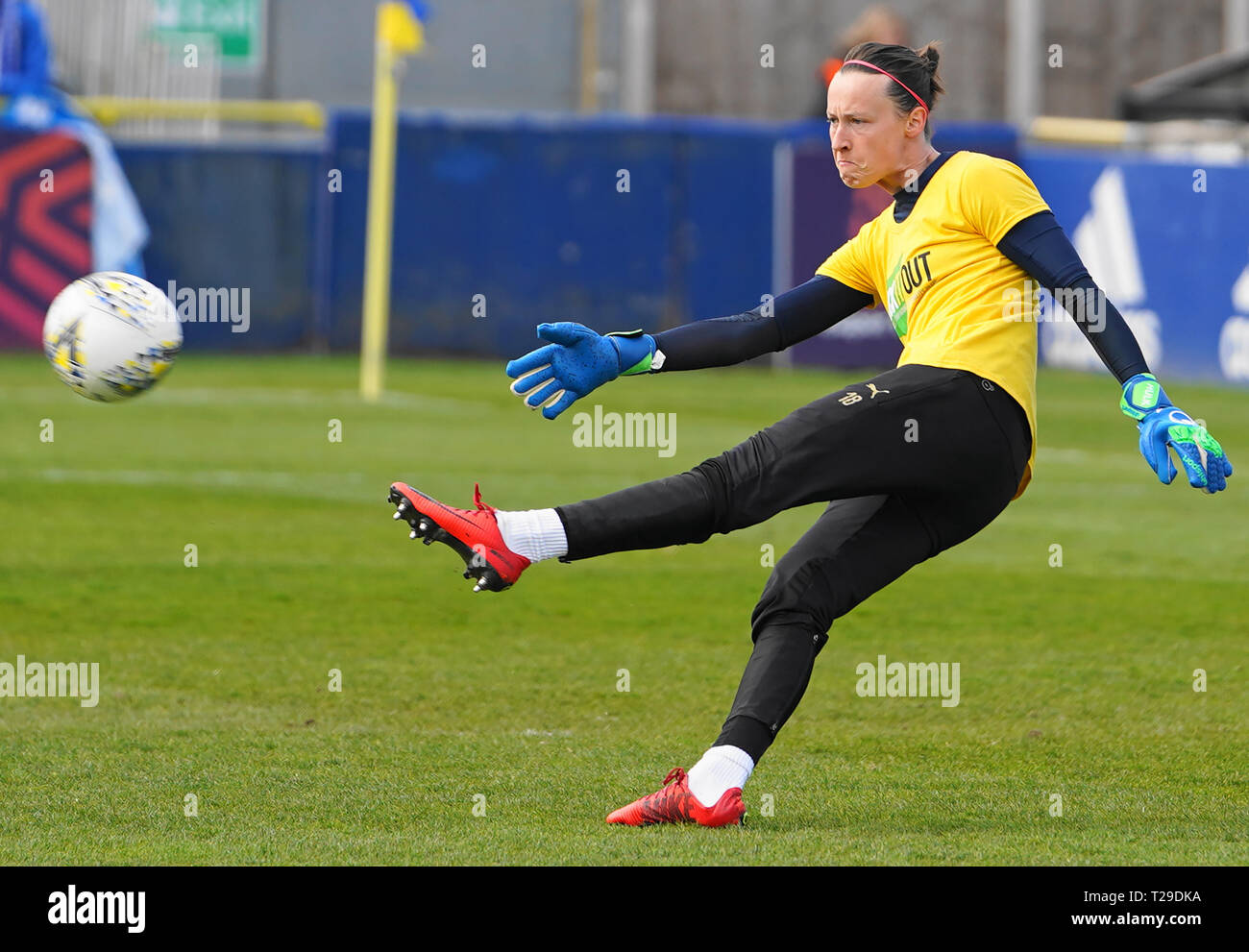 Solihull, UK. 31st Mar, 2019. SOLIHULL, ENGLAND - MARCH 31: Pauline Peyraud-Magnin of Arsenal during warm up prior the FA Women's Super League football match between Birmingham City Women vs Arsenal Women at Solihull Moors FC, Damson Park on March 31, 2019 in Solihull, England. Credit: Action Foto Sport/Alamy Live News Stock Photo