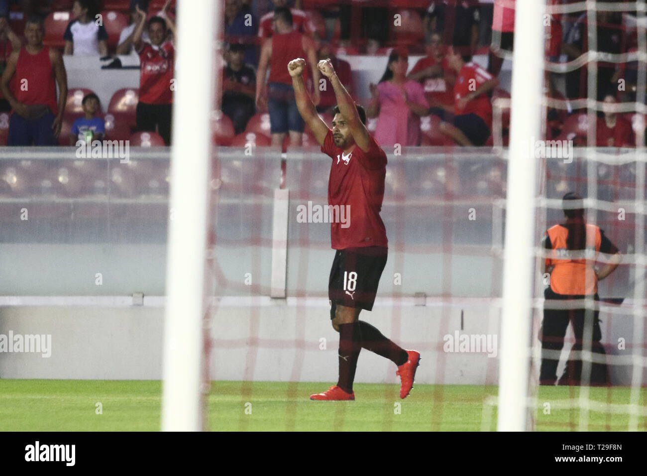 BUENOS AIRES, 30.03.2019: Silvio Romero celebrates his goal during the match between Independiente and Vélez Sarsfield for Superliga Argentina, this saturday on Libertadores de América Stadium on Buenos Aires, Argentina. (Photo: Néstor J. Beremblum / Alamy News) Stock Photo