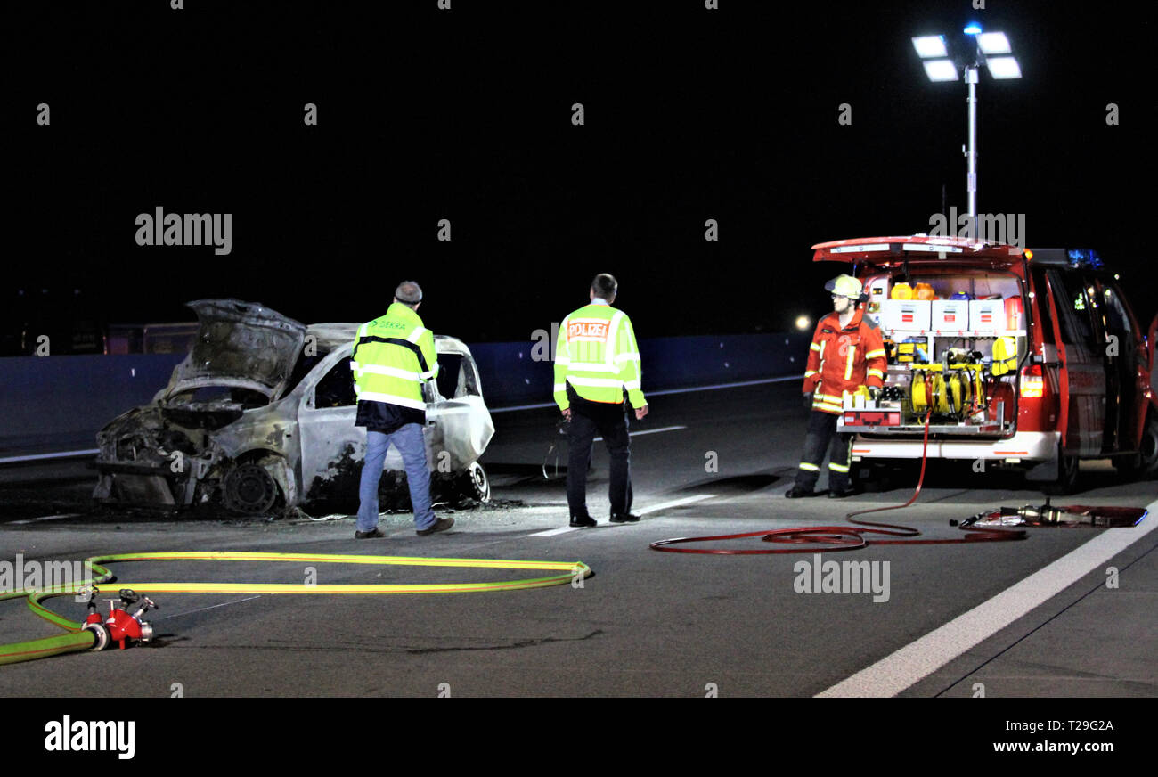 Ettlingen, Germany. 31st Mar, 2019. The police and fire department are on duty following an accident on the Autobahn 5. Two people died in a traffic accident on the Autobahn 5 near Ettlingen in the Karlsruhe district. Credit: Thomas Riedel/dpa/Alamy Live News Stock Photo