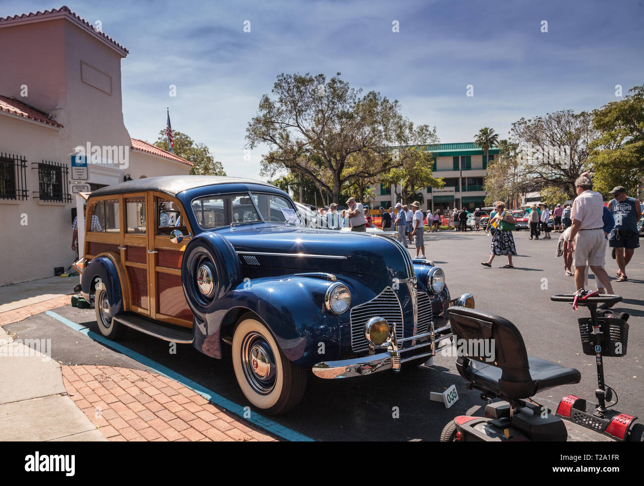 Naples Car Show >> Naples Florida Usa March 23 2019 1940 Pontiac Wagon At Naples Car Show >> Naples Florida Usa March 23 2019 1940 Pontiac Wagon At