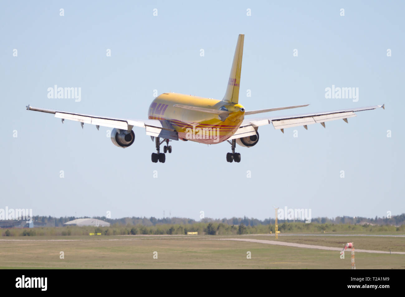 Dhl cargo plane hi-res stock photography and images - Alamy