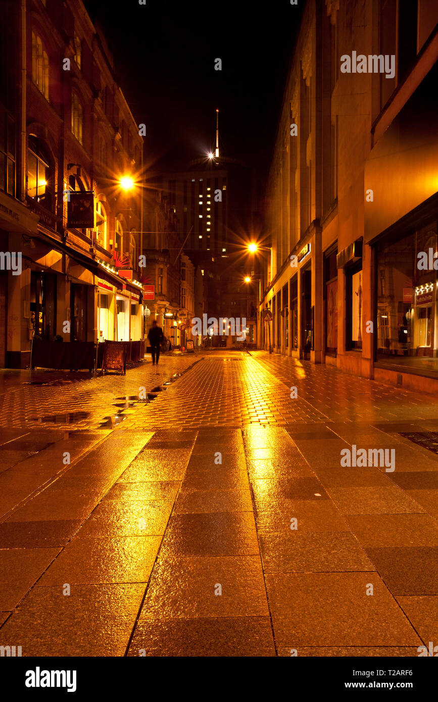 Wet street at night uk hires stock photography and images Alamy