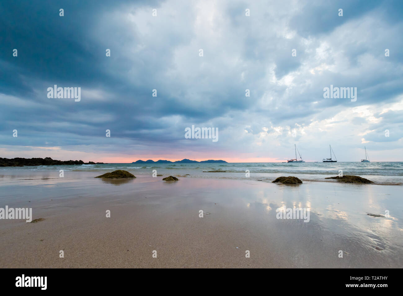 Koh mook charlie beach resort hi-res stock photography and images - Alamy