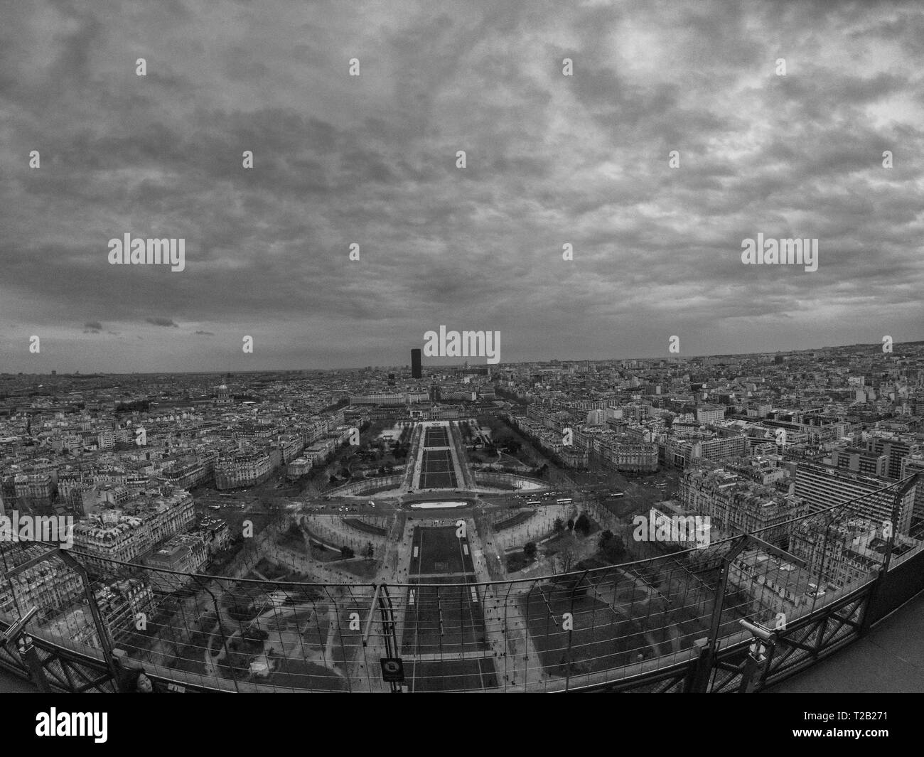 Aerial View Louvre Museum Paris Stock Photos & Aerial View Louvre ...