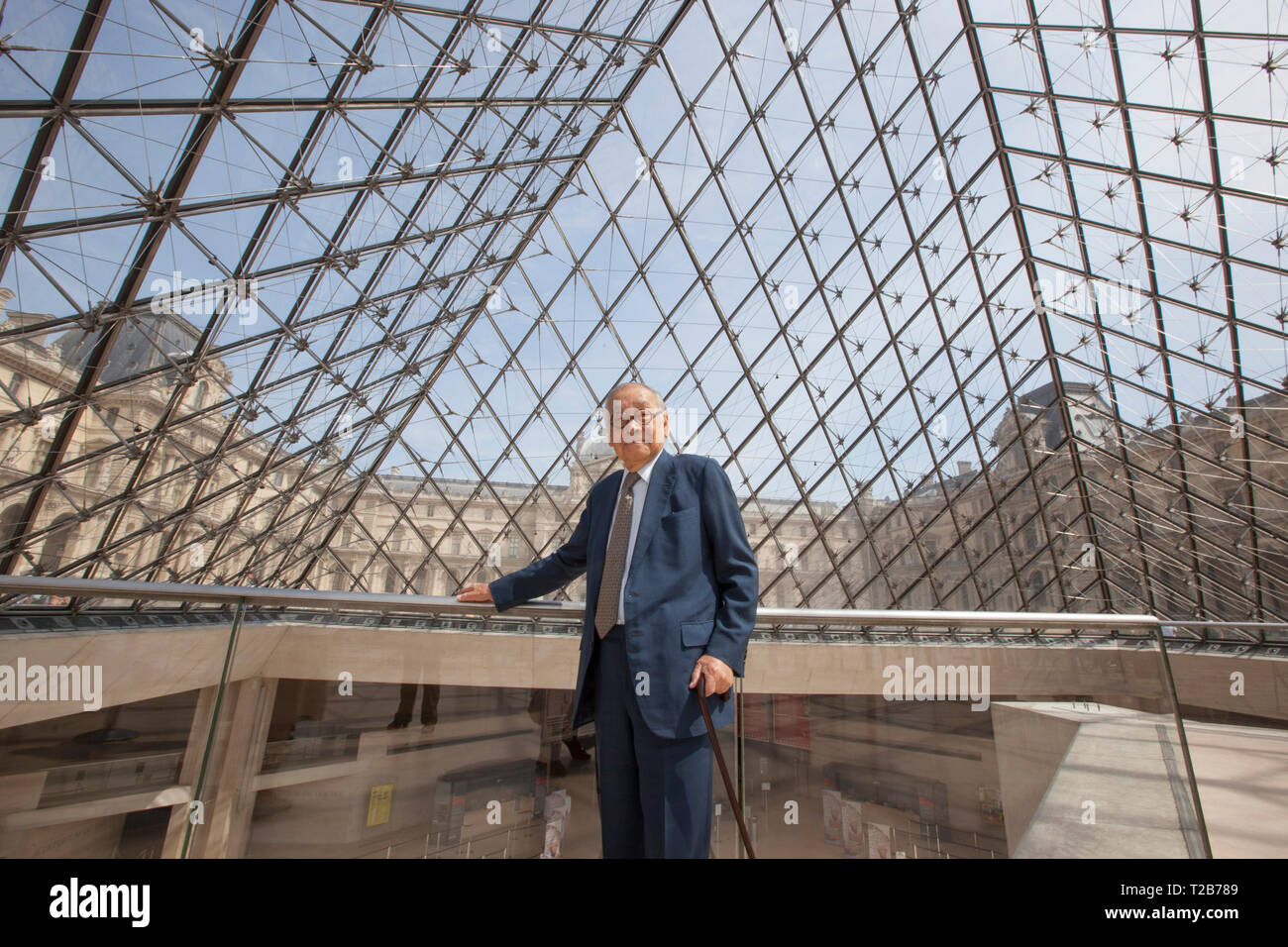 IEOH MING PEI  AND LOUVRE PYRAMID Stock Photo