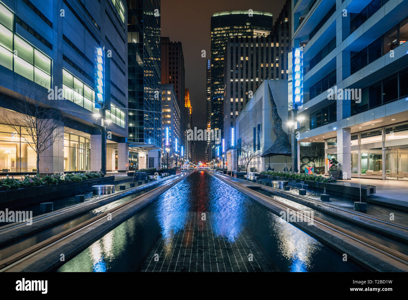 Main Street Square At Night, In Downtown Houston, Texas Stock Photo - Alamy