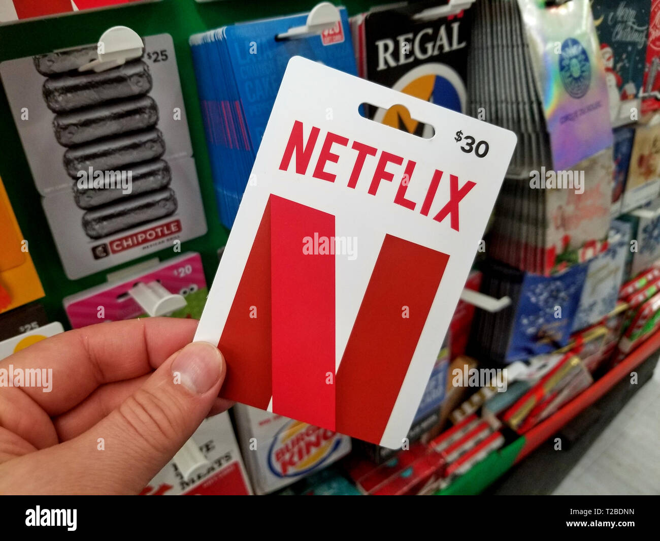 Achteruit Sluimeren Dagelijks Netflix gift card hi-res stock photography and images - Alamy