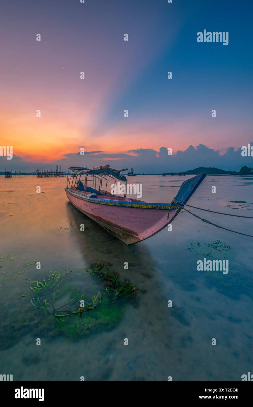 Long boats parking hi-res stock photography and images - Alamy