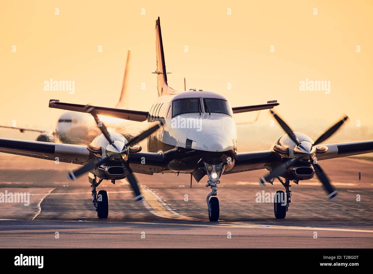 Modern plane hires stock photography and images Alamy