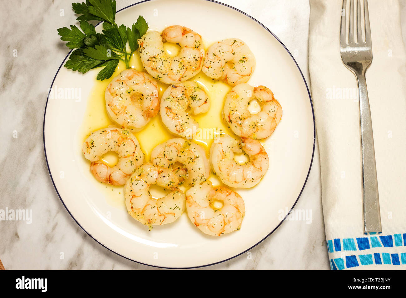 Shrimp with lemon, dill, garlic butter Stock Photo - Alamy
