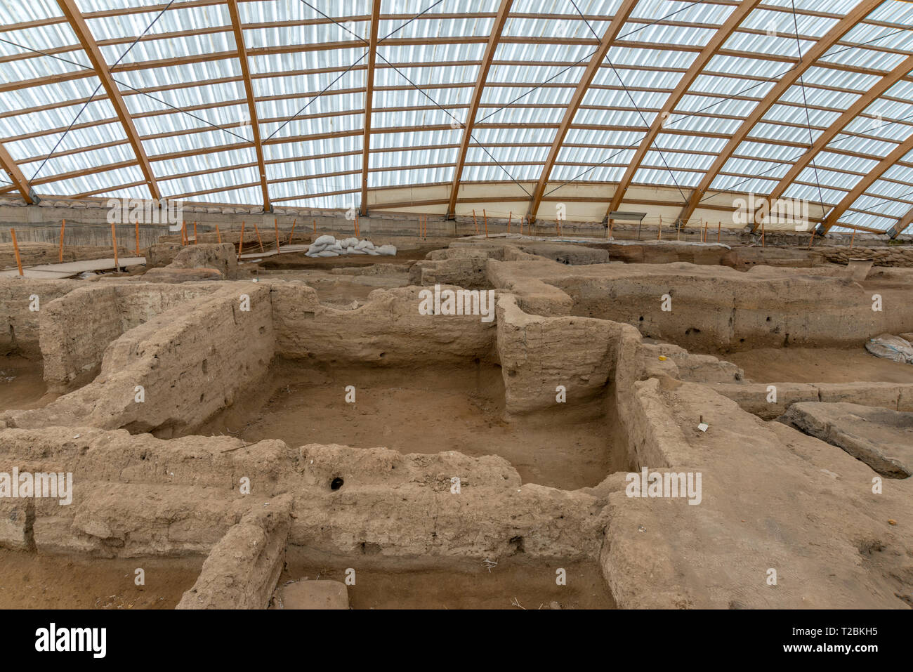 Catalhoyuk was a very large Neolithic and Chalcolithic proto-city ...