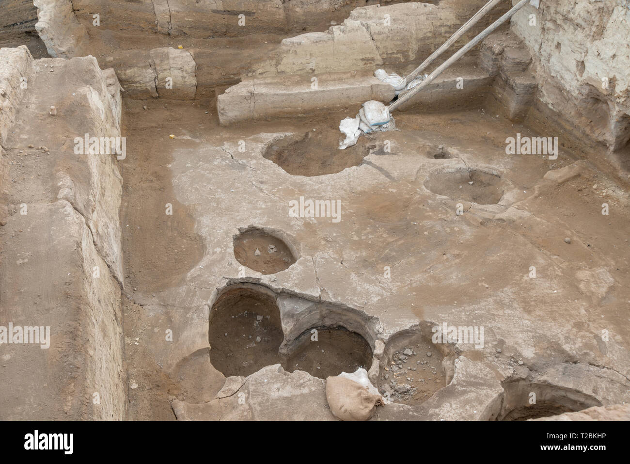 Catalhoyuk was a very large Neolithic and Chalcolithic proto-city ...