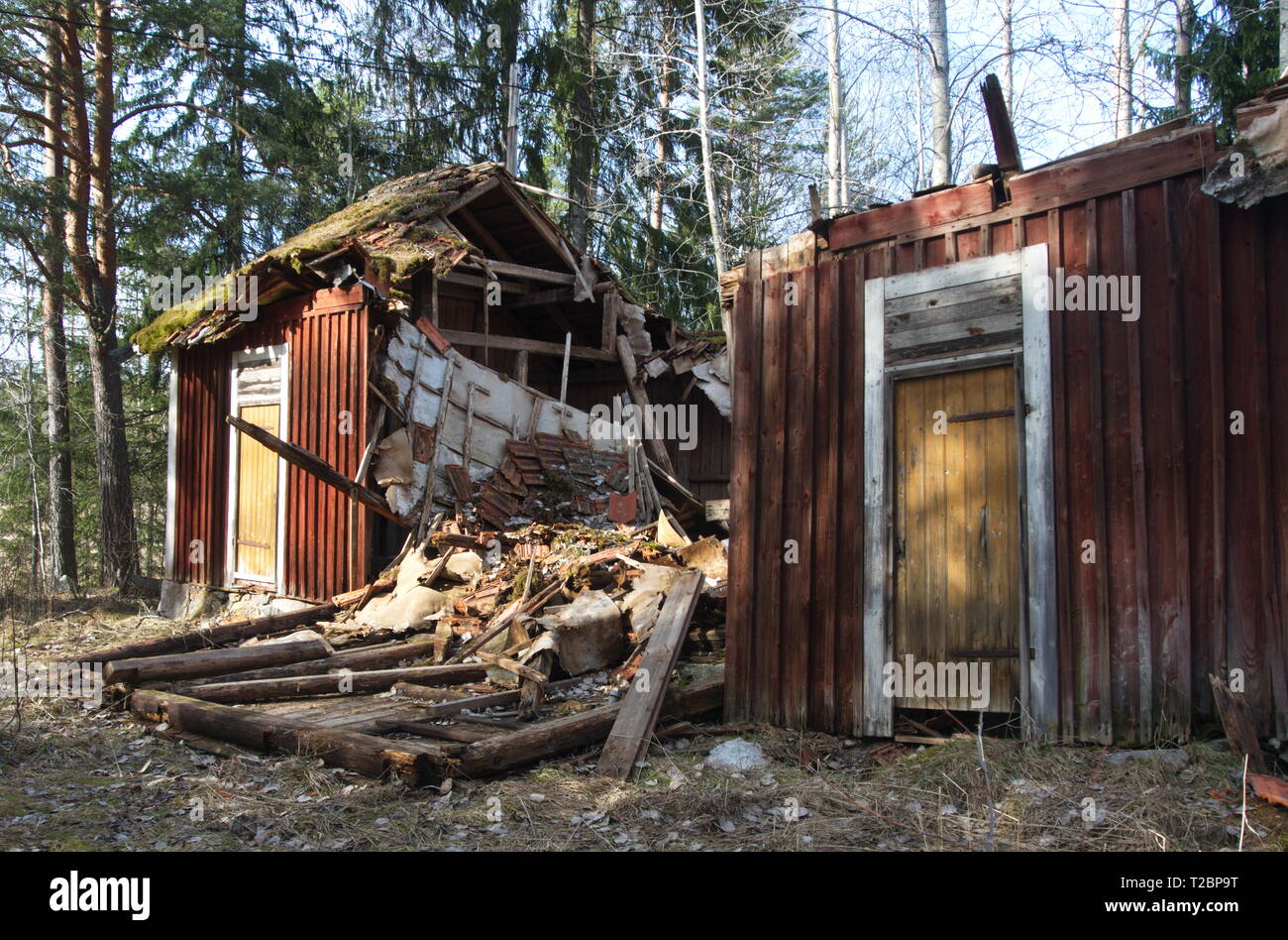 Old collapsed wooden house Stock Photo - Alamy