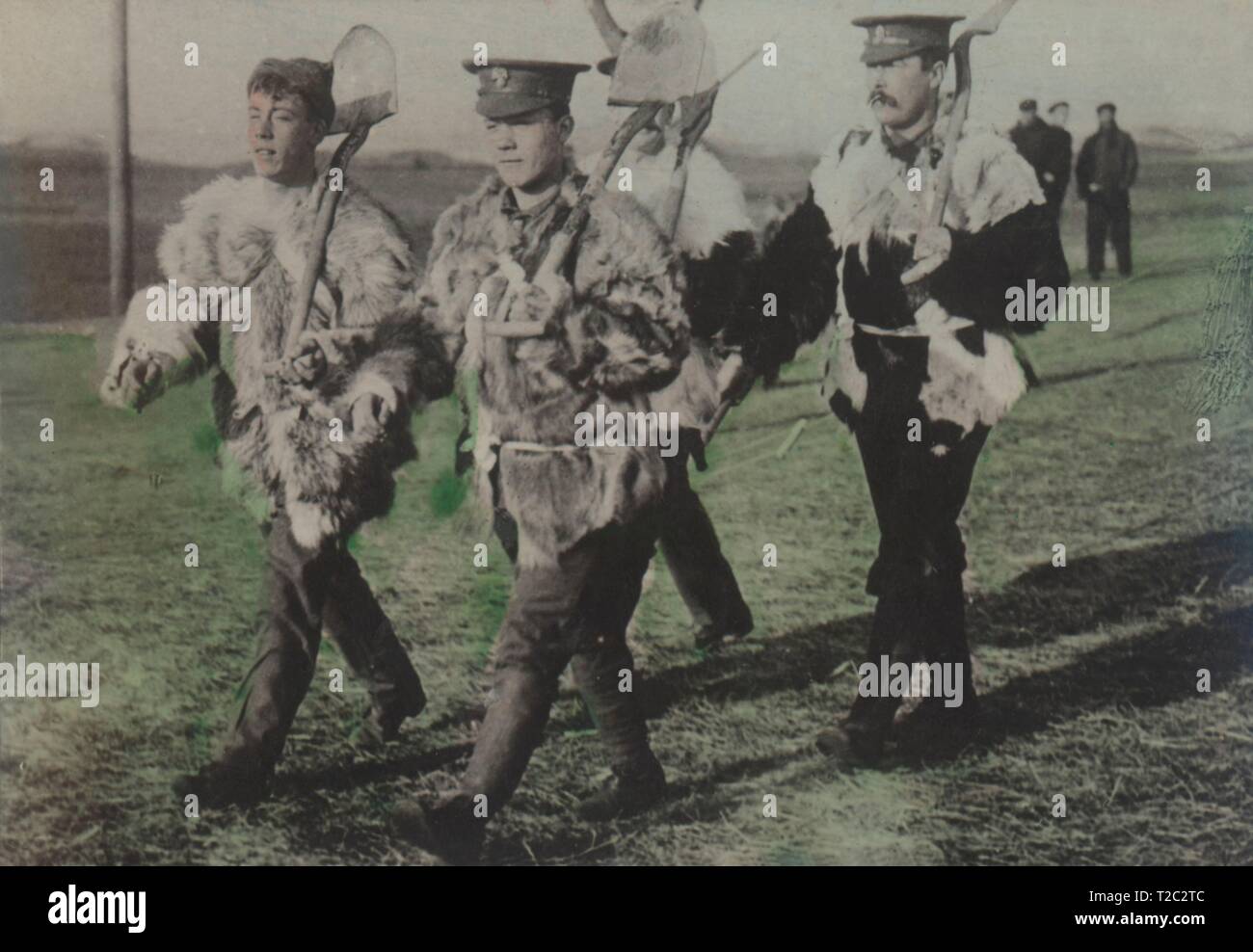 Primera guerra mundial (1914-1918). Zapadores ingleses con uniforme de invierno. Stock Photo
