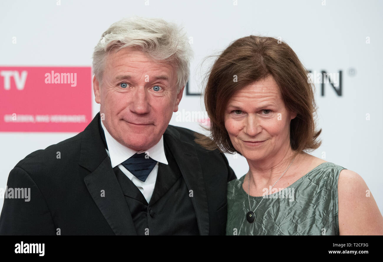 Actor Joerg SCHUETTAUF (nominated for the category 'Best Actor') with wife Martina BEECK Red carpet for the Golden Camera 2019 in Berlin, Germany on 30.03.2019. | Usage worldwide Stock Photo