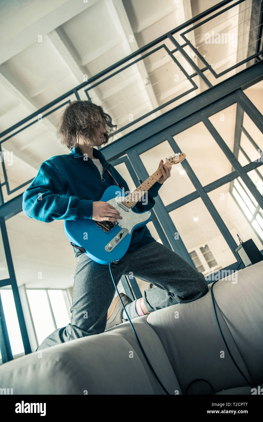 Guitar | Photography poses, Mesh strap, Poses