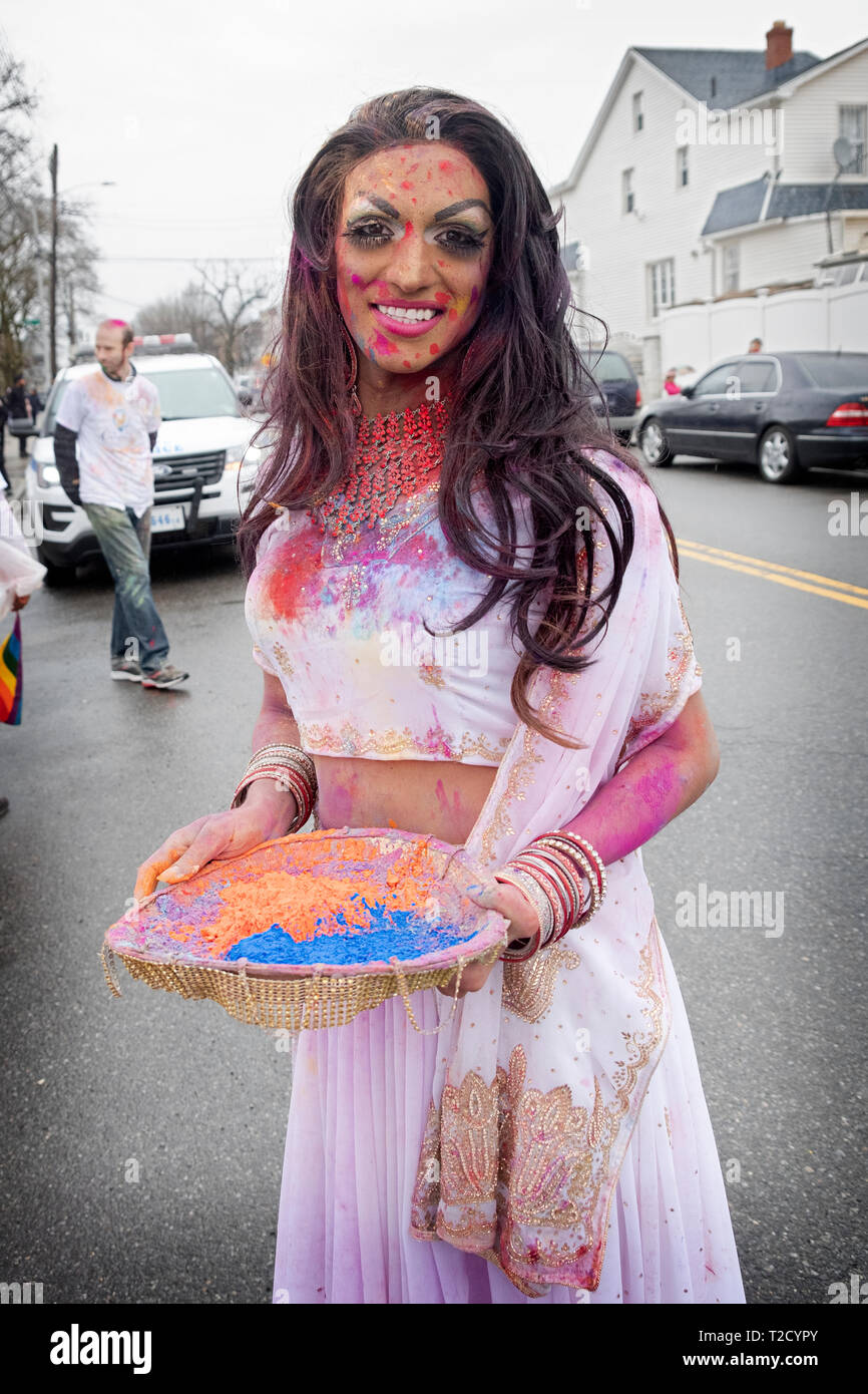 SUNDARI - THE INDIAN GODDESS. A POSED PORTRAIT OF A HONDU MAN IN DRAG AT THE HOLI 2019 PARADE IN RICHMOND HILLS, QUEENS, NEW YORK Stock Photo