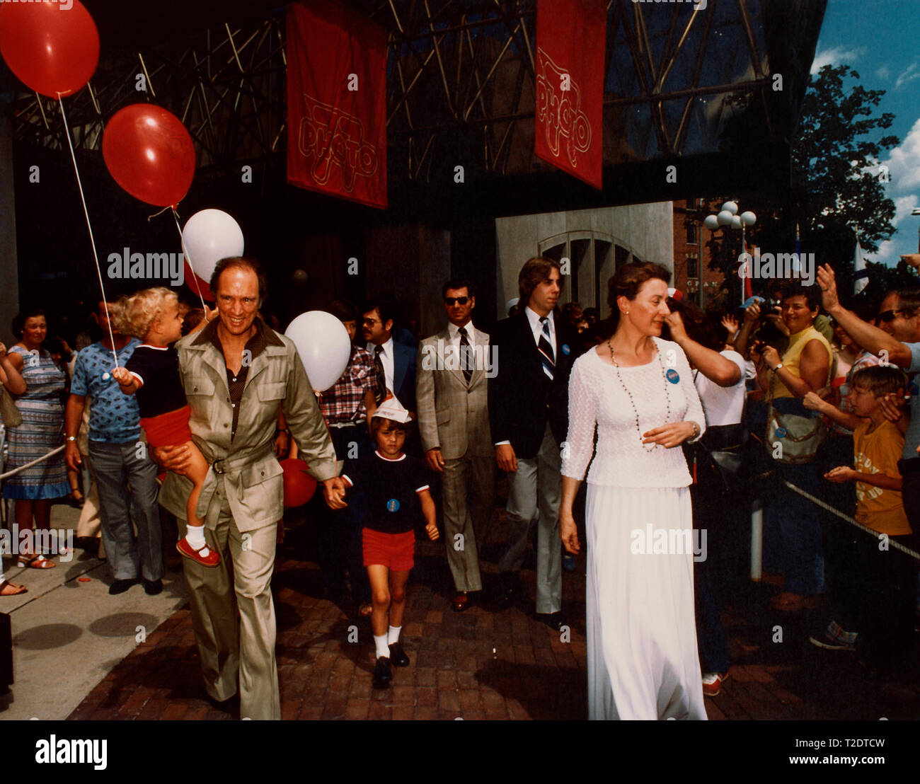 Pierre Elliot Trudeau with Justin Alexandre Trudeau, 1977. Happy, Smiling, walking past public. Stock Photo