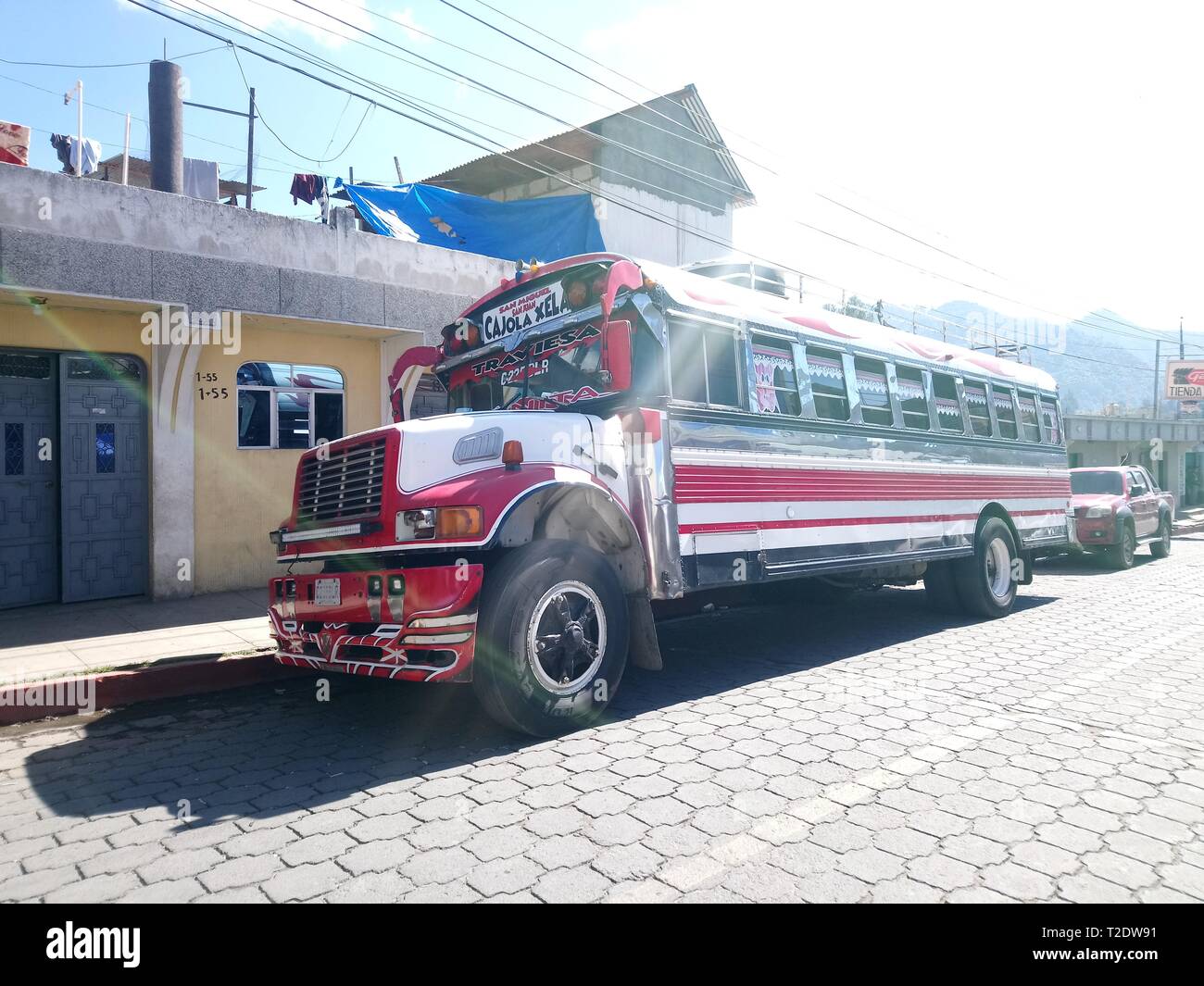 transporte publico transporte de parilla buses unicas en guatemala camioneta ruta a cajola a la ciudad del quetzal de los latos xela, guatemala bus Stock Photo