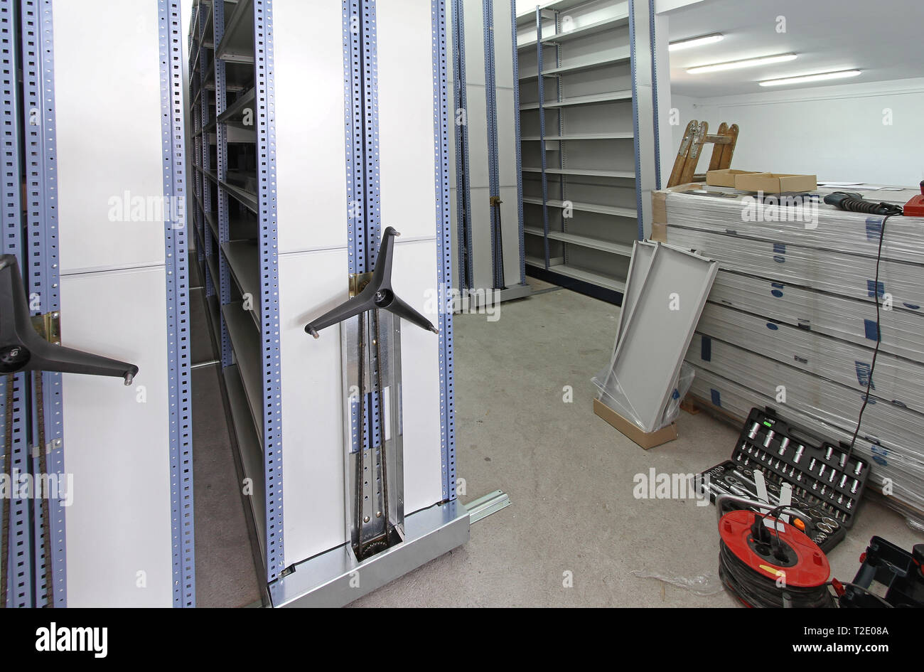 Rolling Hand Crank Storage Shelving Roller Racks Construction Site