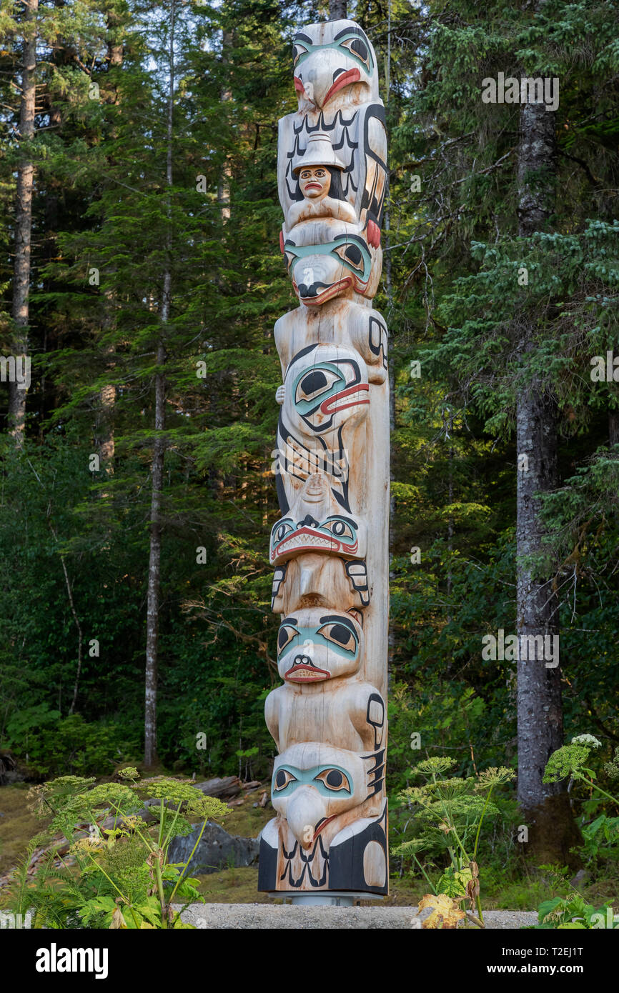Tlingit people totem hi-res stock photography and images - Alamy