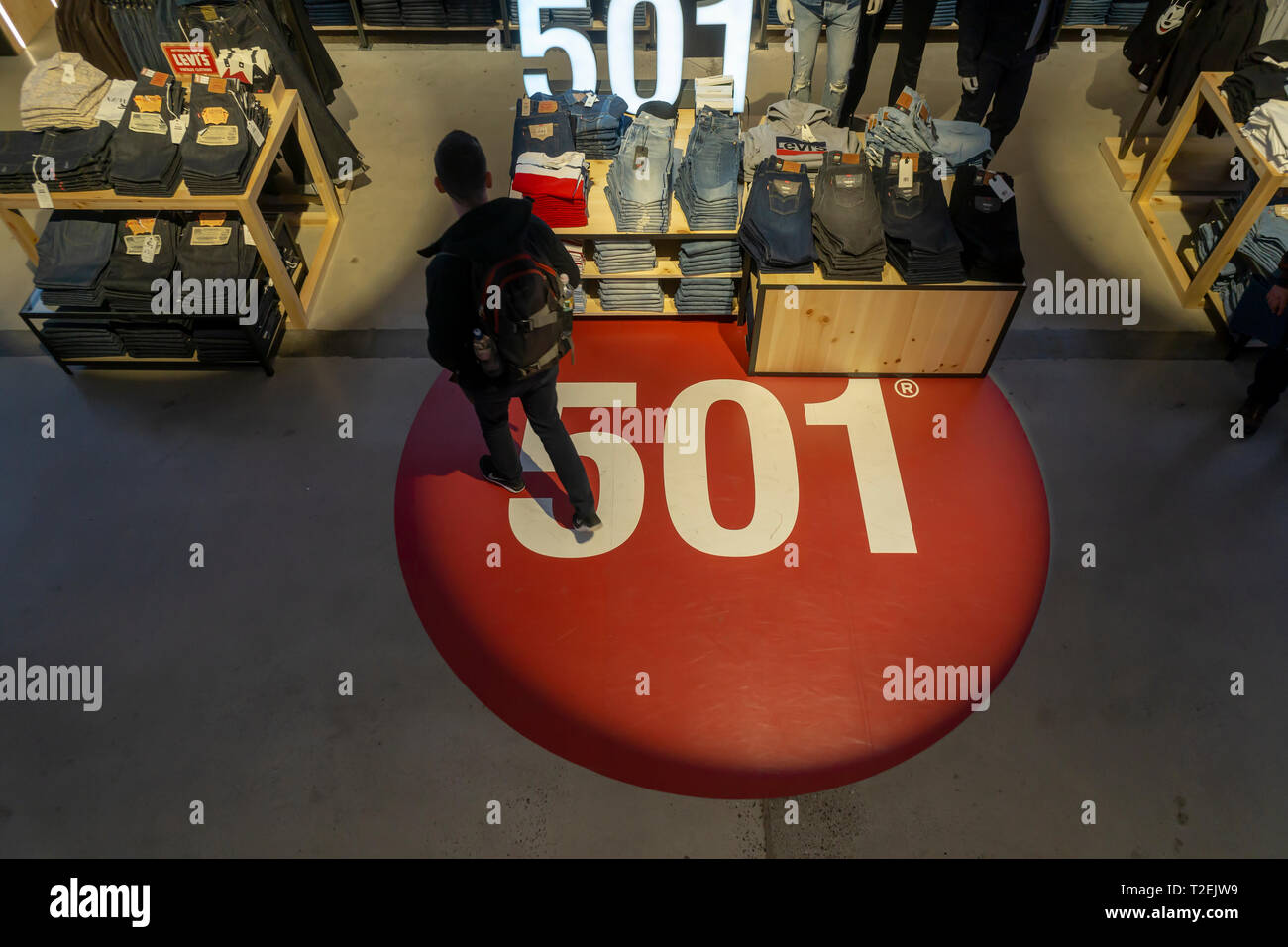 Levis 501 hi-res stock photography and images - Alamy