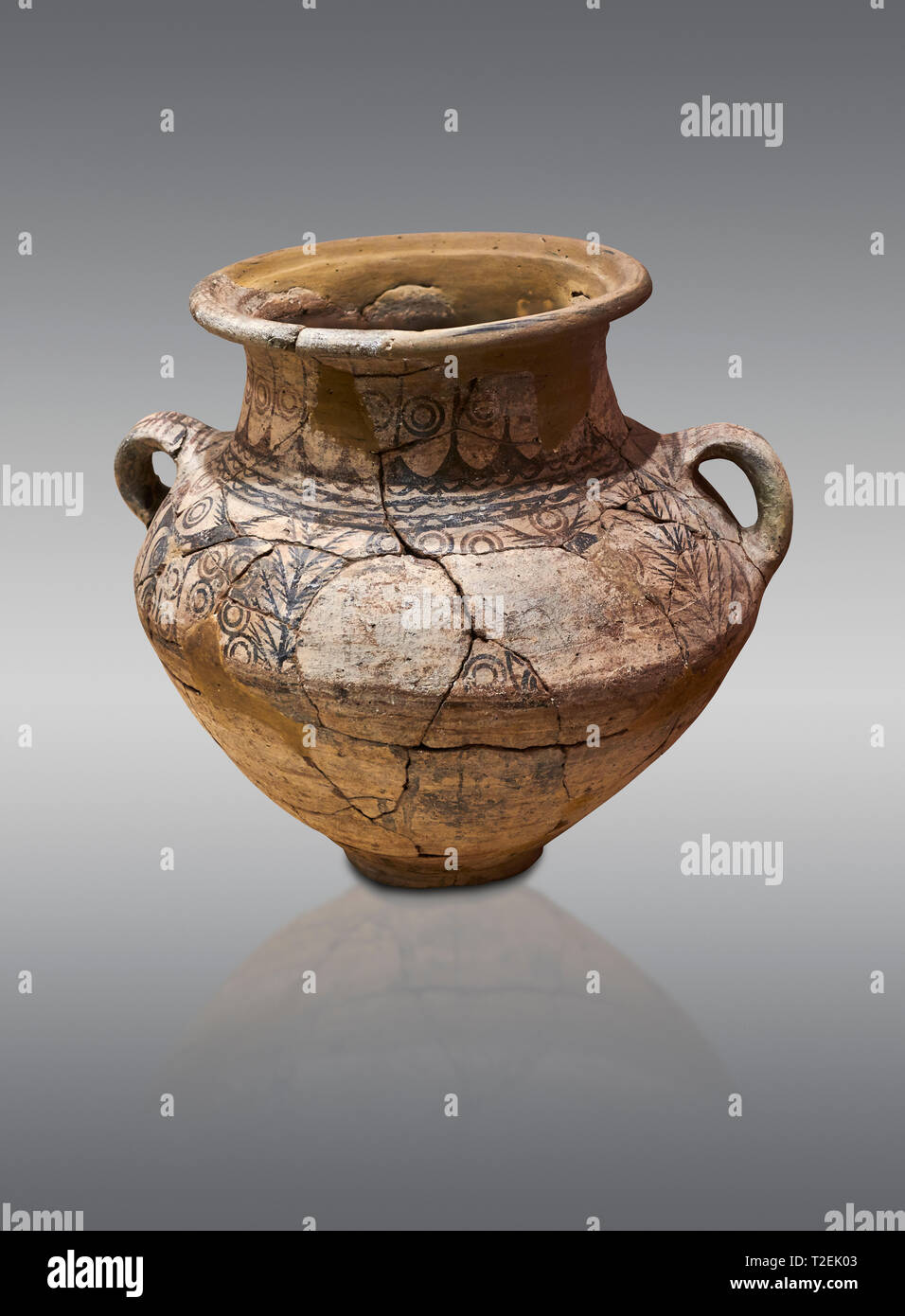 Phrygian two handled amphora vessel decorated with geometric designs