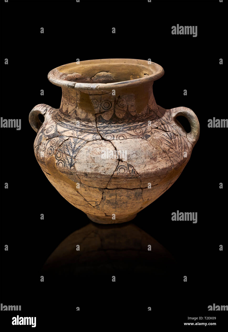 Phrygian two handled amphora vessel decorated with geometric designs. 8th-7th century BC . Çorum Archaeological Museum, Corum, Turkey Stock Photo