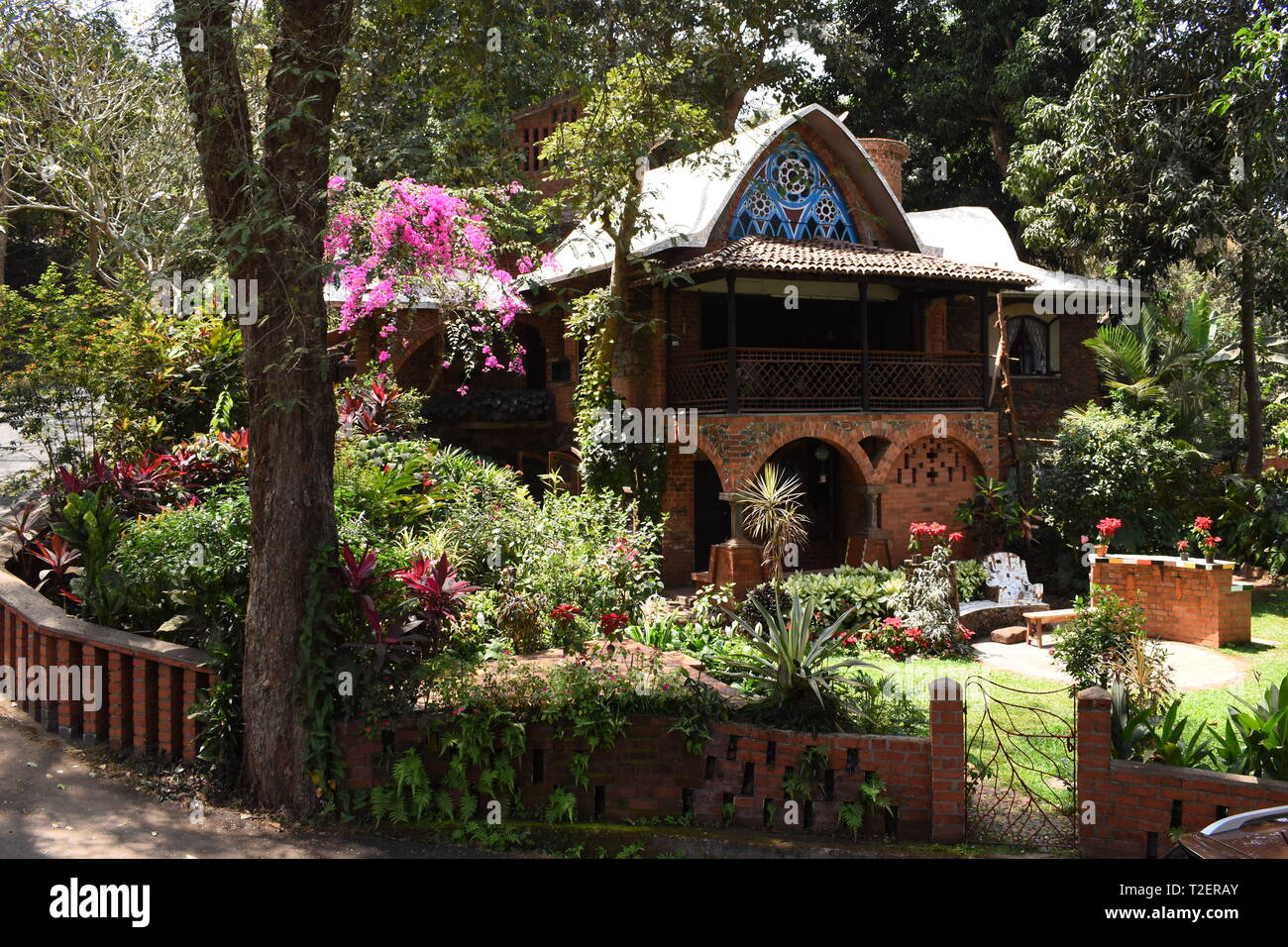 A small and beautiful house near Houses of Goa Museum, Penha de ...