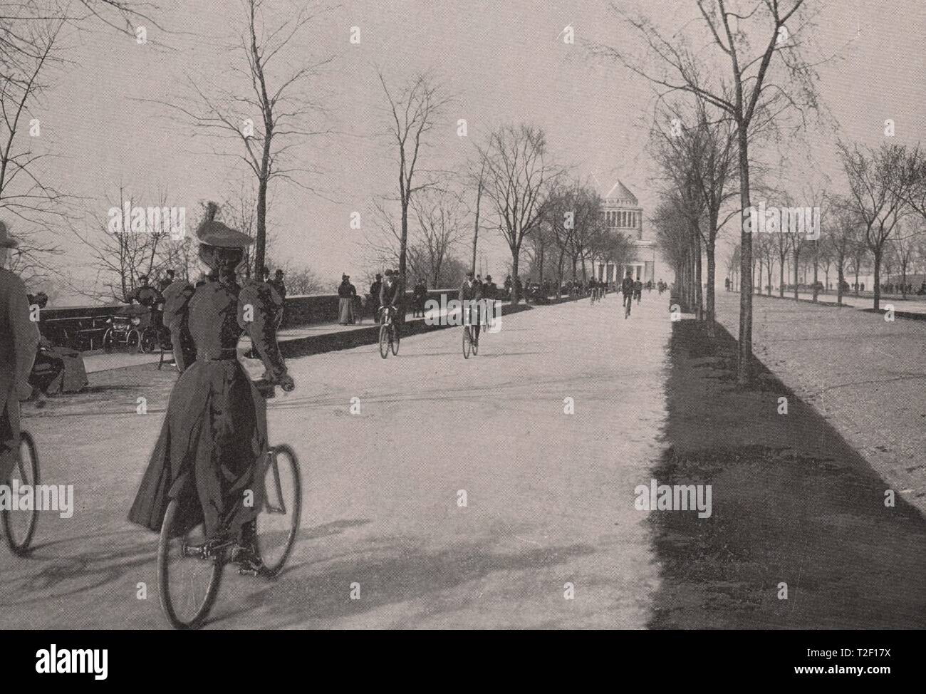 Riverside Drive-Looking North from One Hundred and Twentieth Street Stock Photo