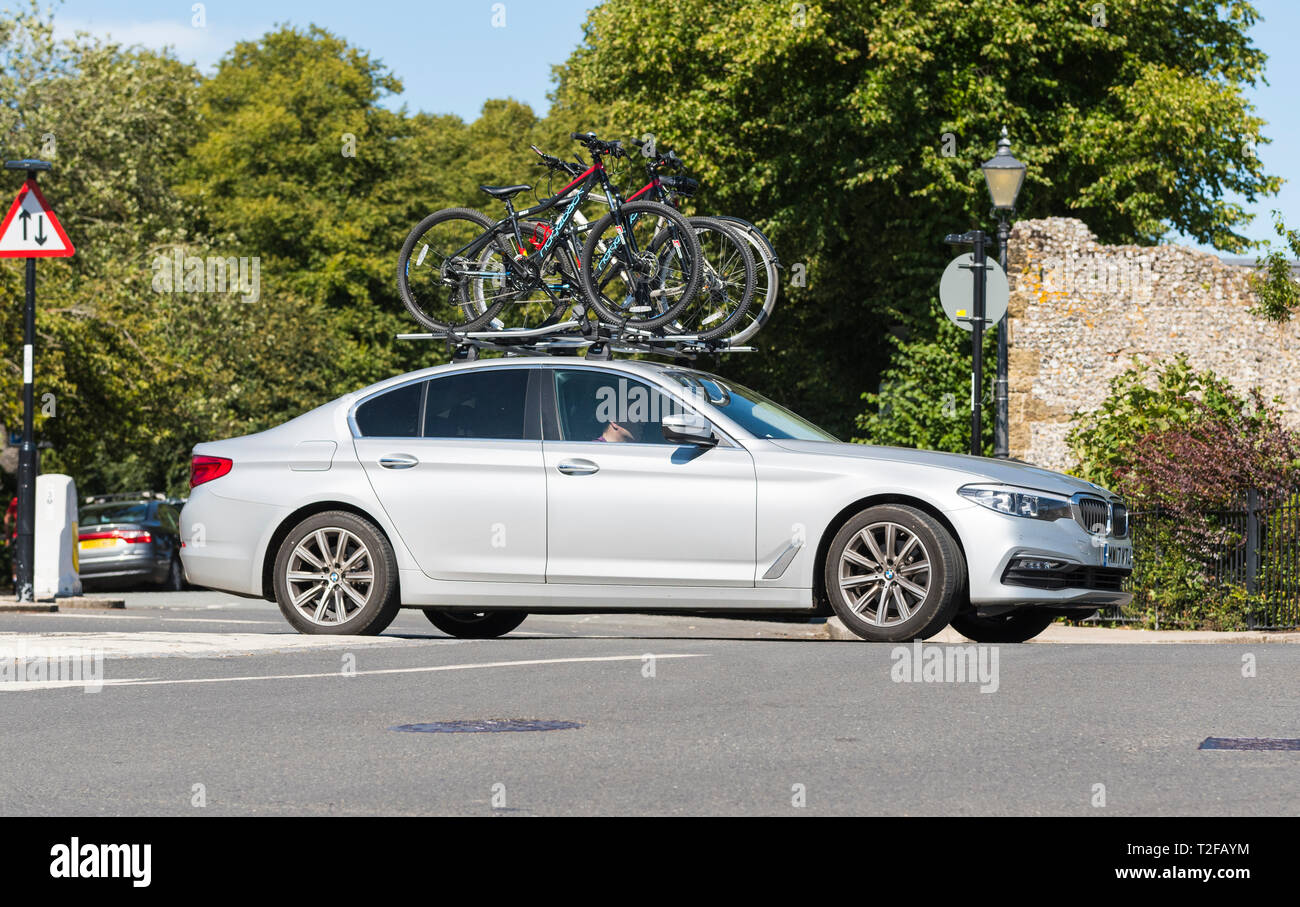 Car roof bikes hi res stock photography and images Alamy